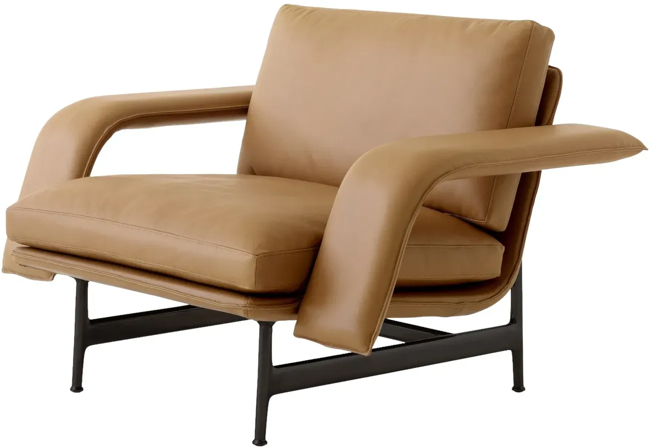 &Tradition Meantime AV29 Lounge Chair, schwarz / noble aniline leder cognac