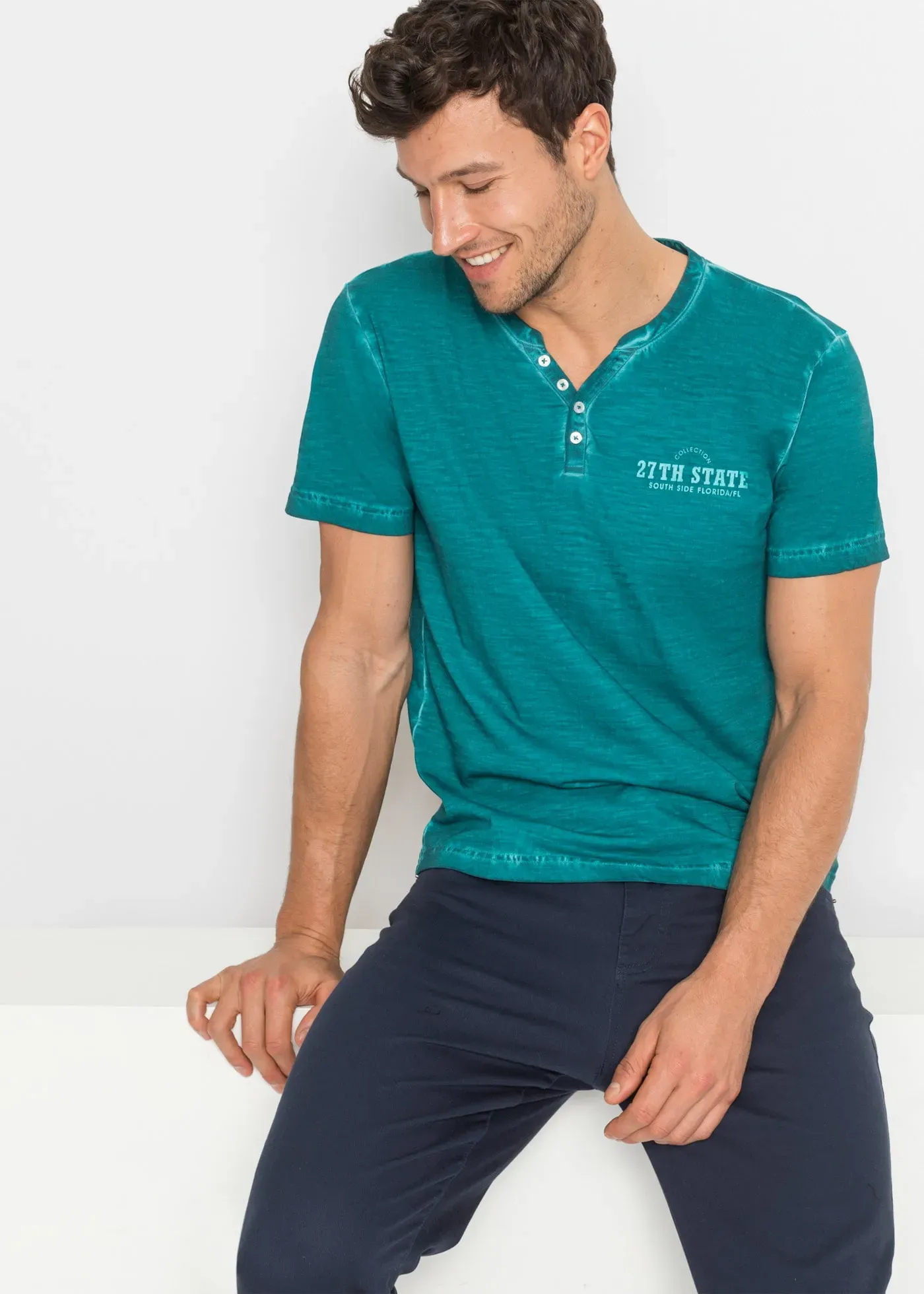 Henleyshirt BONPRIX, Herren, Gr. 52/54 (L), kobalttürkis bedruckt, Jersey, Obermaterial: 100% Baumwolle, meliert, unifarben, washed, regular fit hüftbedeckend, Rundhals, Shirts, Regular fit, Kurzarm, aus Baumwolle, Fade Out Look