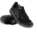 Core Black / Grey Two / Solar Red 40 2/3