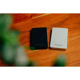 Verbatim Charge 'n' Go Essentials 10000 mAh Kabelloses Aufladen Schwarz
