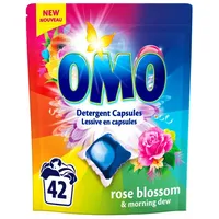 OMO Rosenblüten-Wäschekapseln – Kraftvolle Fleckenentfernung, langanhaltende Frische für bis zu 14 Tage, Alles-in-einem Geruchskontrolle, Kaltwaschmittel-kompatibel – 42 Kapseln (1 Packung)