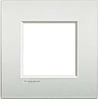 Legrand Rahmen Living&Light Weiß LNC4802PR