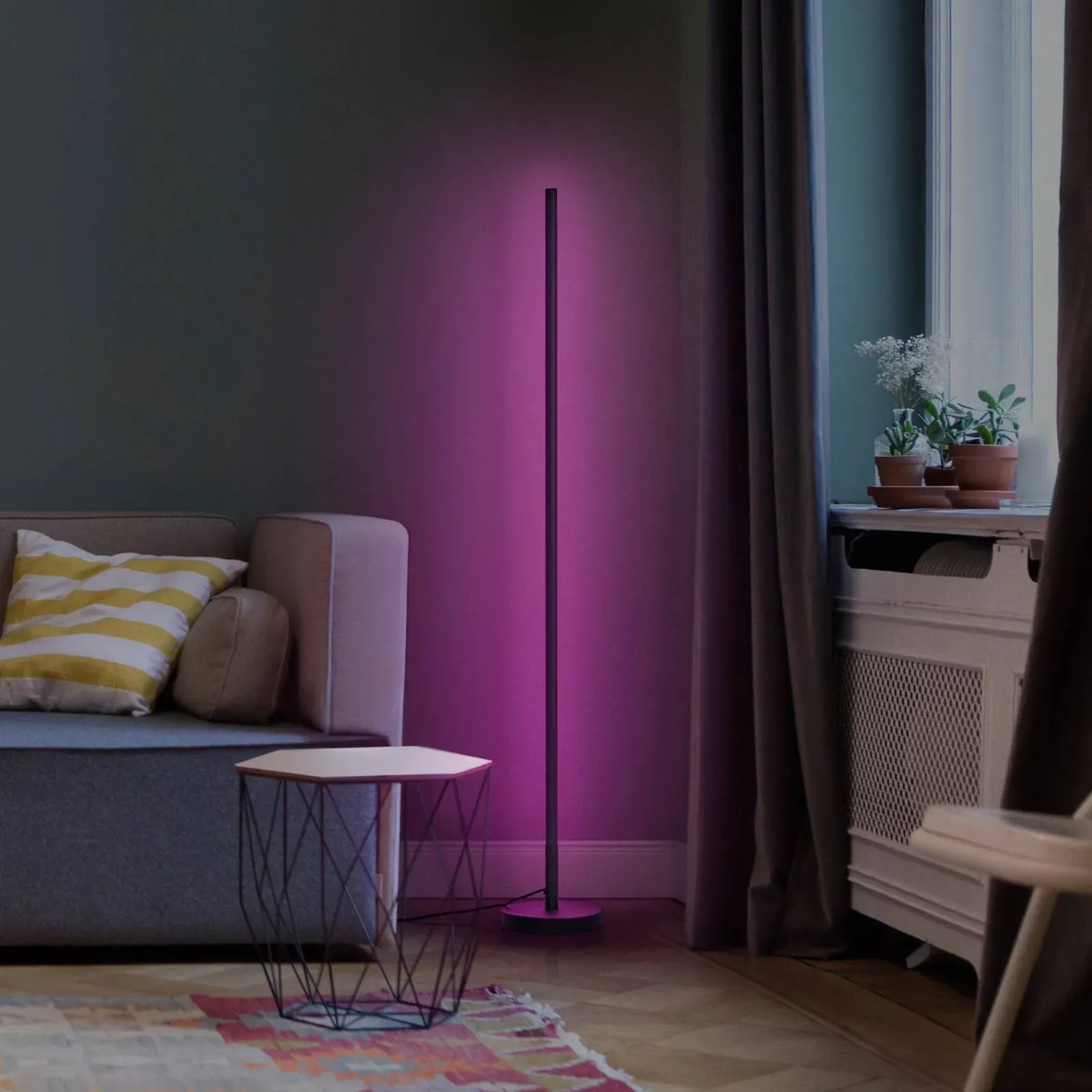 LEDVANCE SMART+ WiFi Floor round LED-Stehleuchte, schwarz round, dimmbar, schwarz, für Wohn- / Esszimmer, Aluminium, Modern, Smarte Stehlampe - 20 cm - 20 cm - 140 cm