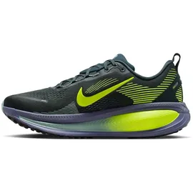Nike Vomero 18 Herren Seaweed/Cannon/Sanded Purple/Volt 45