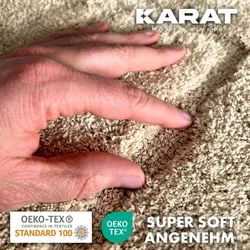 KARAT Badteppich Atlantis - extra flauschig & schnelltrocknend - Badezimmerteppich mit rutschsicherer Rückseite - Badematte (Beige, 70 x 120 cm)