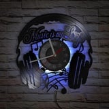 Smotly Vinyl-Wanduhr, Retro-Kopfhörer-Themen-Wanduhr mit LED-Nachtlicht, eine Wanduhr Geschenk für Freunde, die Musik lieben. (mit Licht/Geschenk: Haken + Geschenktasche)