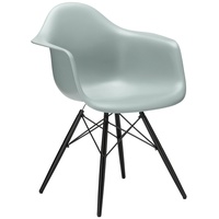 Vitra Stuhl Eames Plastic Armchair DAW 83x63x59 cm hellgrau, Gestell: Ahorn schwarz, Designer Charles & Ray Eames