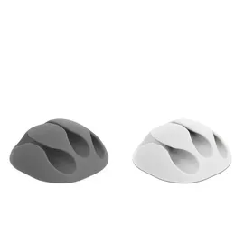 DeLock Kabelhalter mit 3 Durchführungen, Set