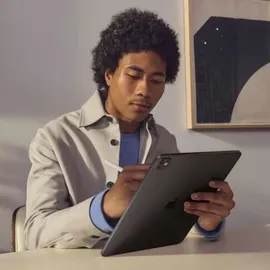 Apple iPad Pro 13" (7. Generation 2024) 2 TB Wi-Fi + Cellular Nanotexturglas silber