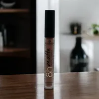 Essence 8h Matte Flüssiger Lippenstift 2,5 ml