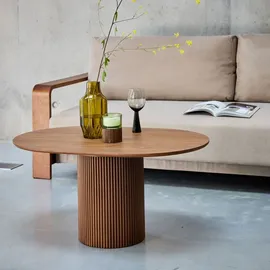 sweeek - Ovaler Couchtisch mit geriffelter Holzoptik - Nussbaumfarben