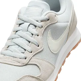 Nike MD Runner 2 Damen Photon Dust/Sail/White/Gum 40
