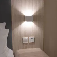 NÄVE LED-Wandleuchte Cube Akku, magnetisch, weiß