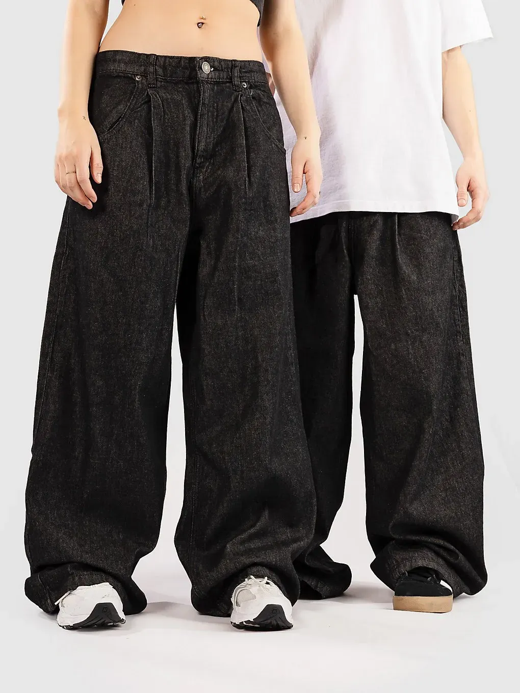 Urban Classics Pleated With Long Pocket Jeans black washed Gr. 34