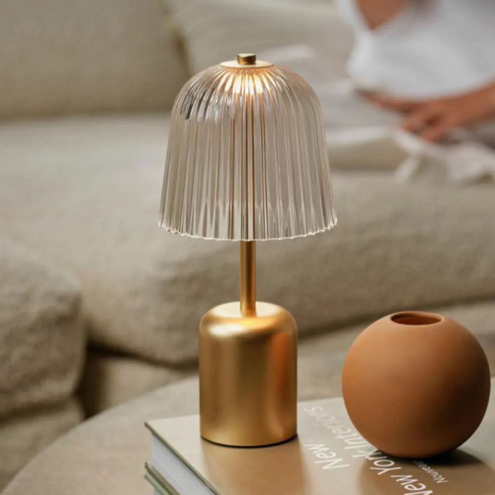 Außenleuchte Nuura Aps, Asteea, dimmbar, Gold / Messing, für Terrasse, Metall, Modern - 27