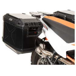 Koffer Träger Cutout mit Xplorer Koffer-Set