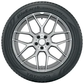 Yokohama BluEarth-Winter V906 SUV 225/65 R17 106H XL
