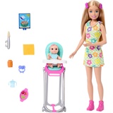 Barbie Skipper-Puppe und Spielset mit Accessoires, Babysitting-Set zum Thema Essen, Spielzeug mit Farbwechseleffekt, HTK35