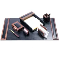 Dacasso Schreibtischunterlage aus Holz und Leder, 7-teilig, Walnuss und Schwarz
