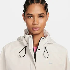 Nike Storm-Fit Swift Damen Laufjacke (Beige XL Größe) Laufjacken