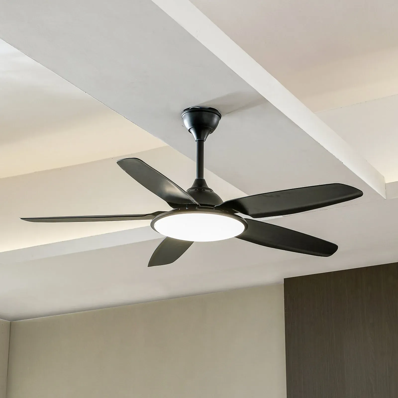 Divian LED-Deckenventilator, schwarz, DC, leise, CCT - Lucande Lucande, Divian, Schwarz, für Wohnzimmer, Metall, Modern - 36