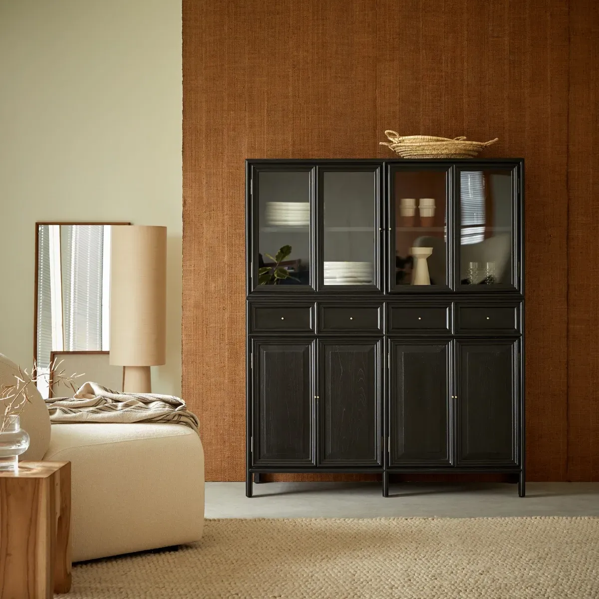 Anna - Geschirrschrank hoch mit Glas und Volltüren aus Mindi 120 cm