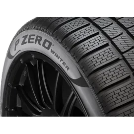 Pirelli P Zero Winter 245/45 R19 102V XL