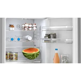 Bosch Serie 4 KGN362LAF Kühl-Gefrierkombination (321 l, 1860 mm hoch, Metall-Optik)