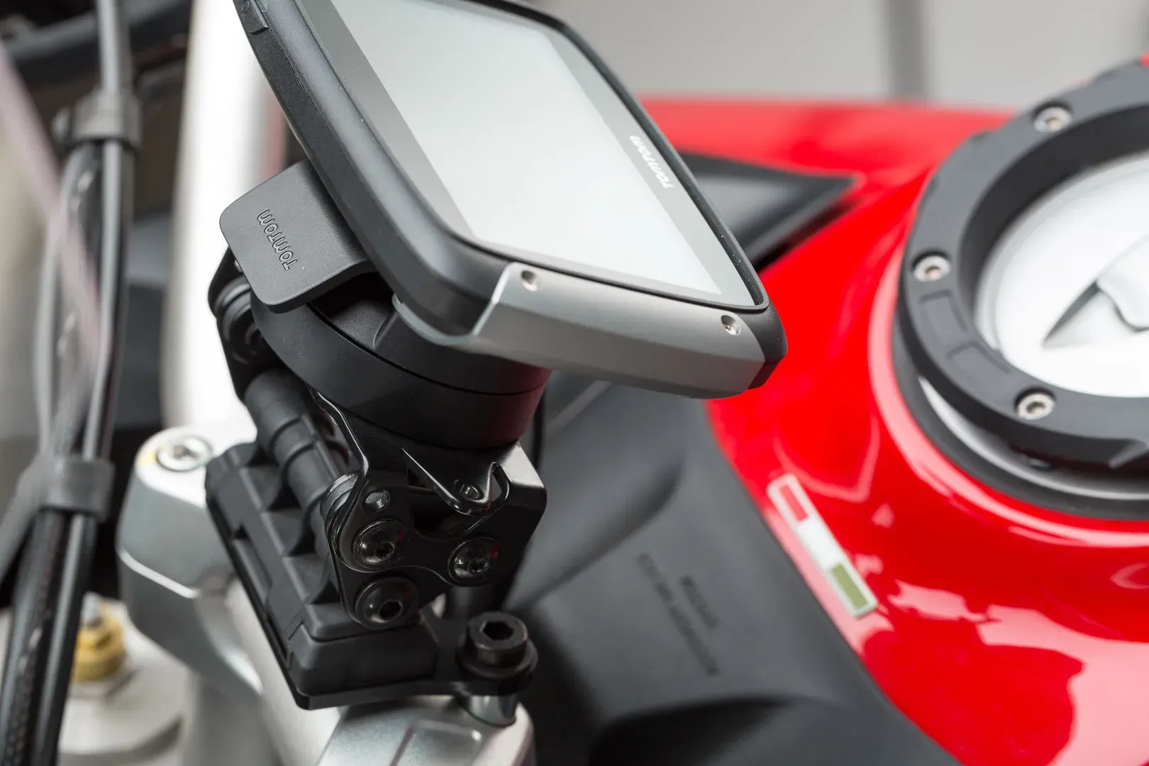 SW-Motech Navi-Halter am Lenker - Schwarz. Ducati Multistrada 1200/ 950/ 1260/ V2.