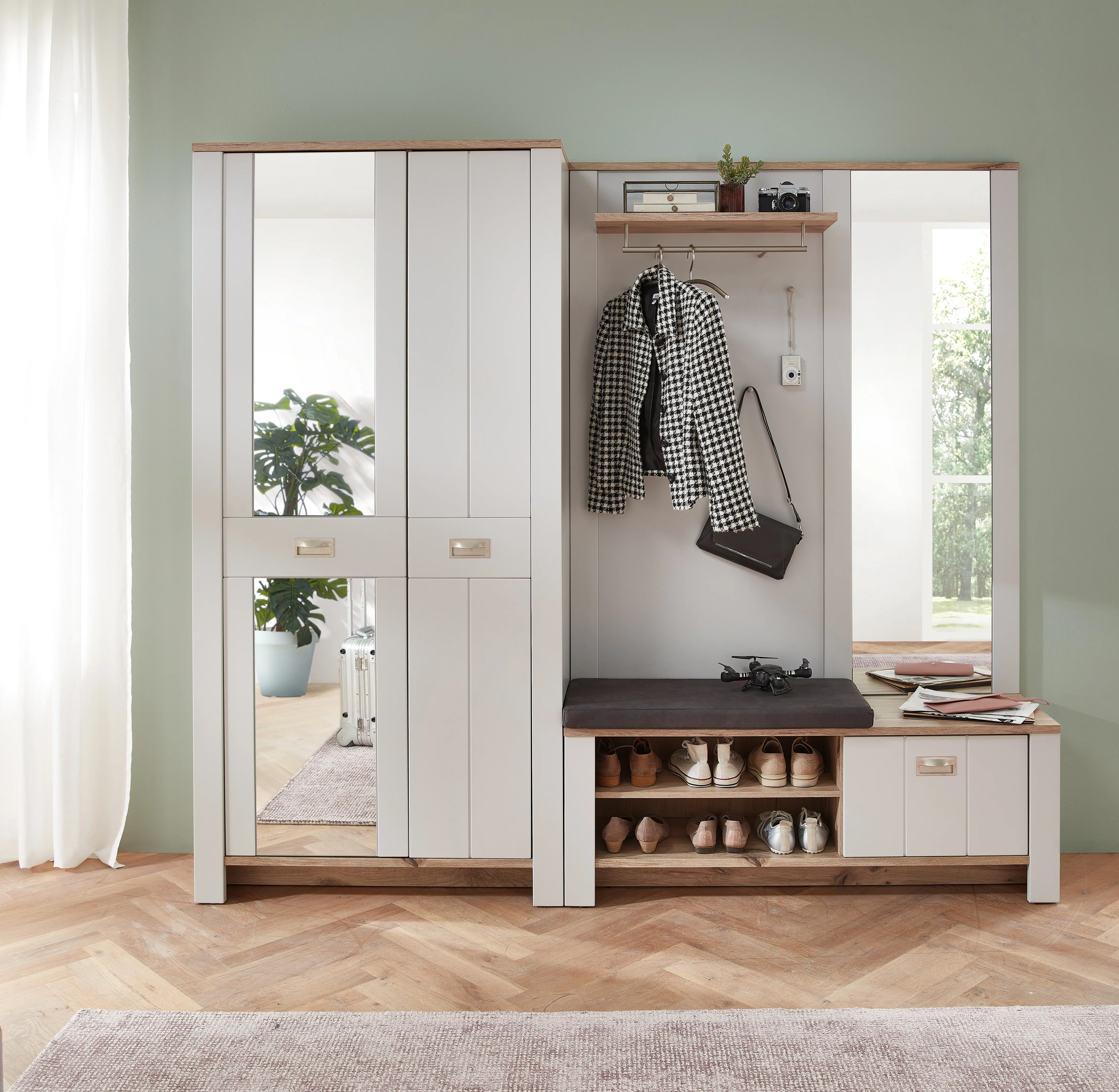 Innostyle Garderobenschrank »DIJON«, (1 St.), 2 türig, 9 Fächer, 5 Einlegeböden, Kleiderstange, Softclose Innostyle Grau