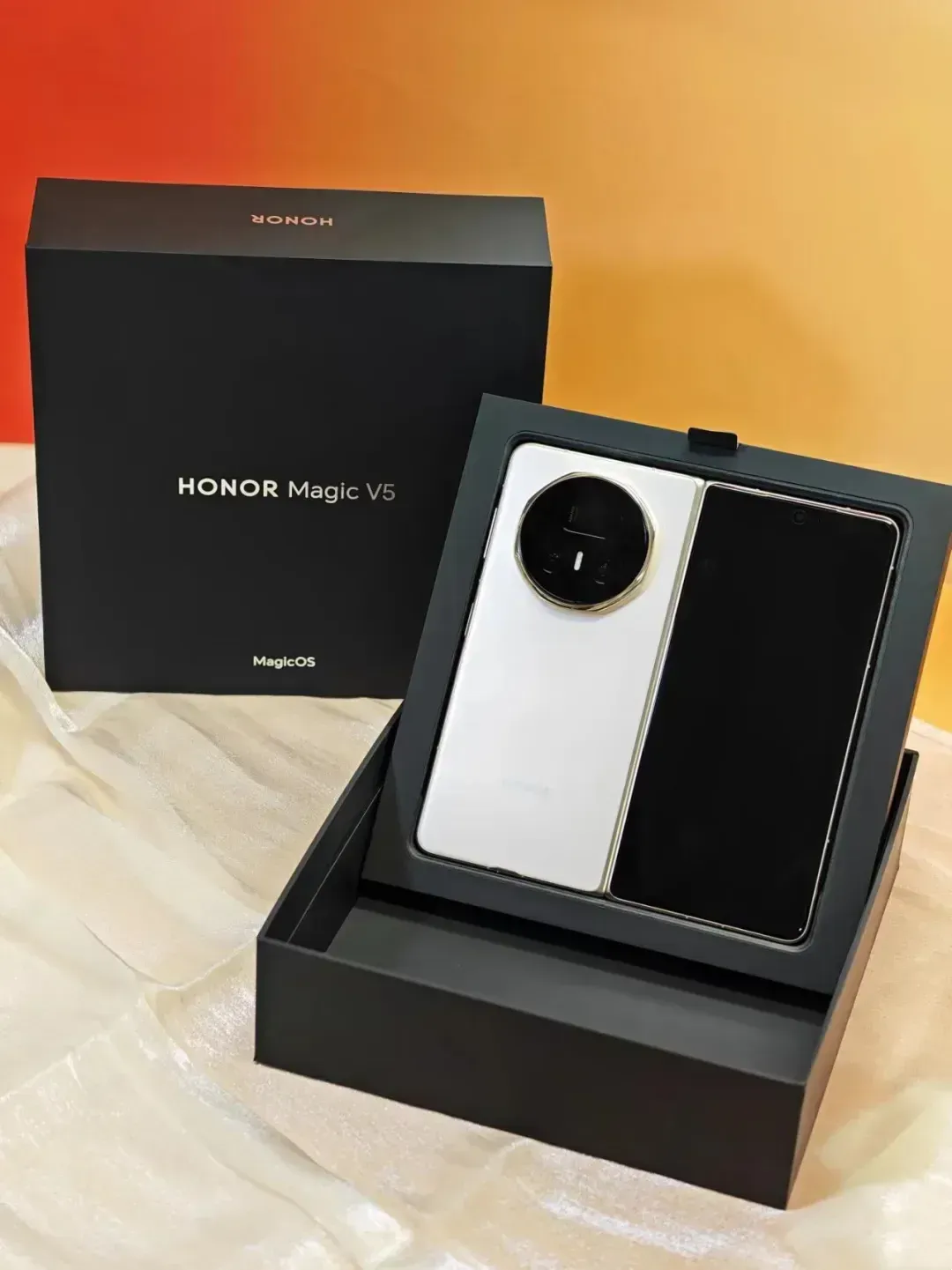 Neue HONOR Magic V5 Global Version Original 5G Smartphone Dual HDR OLED Display Snapdragon 8 Elite 5820 mAh 7,95