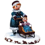 Hubrig Volkskunst GmbH Hubrig-Volkskunst Winterkinder Mädchen mit Kinderschlitten Höhe 8cm