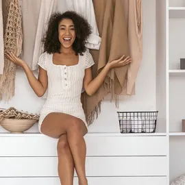 Relaxdays Drahtkorb Gitter Design mit Holzgriffen 22 x 32 x 16 cm weiß