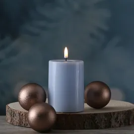 Deluxe Homeart Mia LED Stumpenkerze H: 10 cm D: 7,5 cm hellblau
