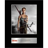 Fotodruck Alicia Vikander, Lara Croft mit Autogramm
