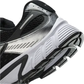 Nike V5 RNR Herren Black/Black/Anthracite 42,5