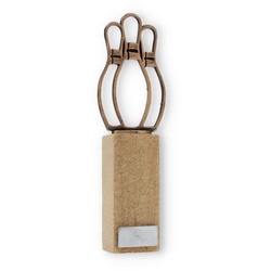 Pokal Konturfigur Kegel altgold auf Sandstein 25,0cm
