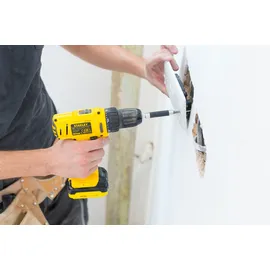 Stanley FMC011S2-QW inkl. 2 x 1,5 Ah + Koffer