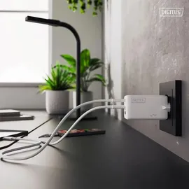 Digitus USB GaN 67W 2x USB-C 1x USB-A Weiß