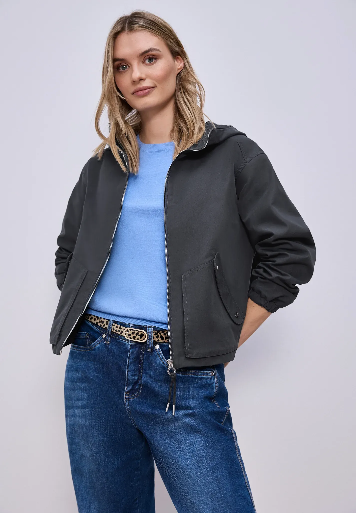 Kurzjacke STREET ONE, Damen, Gr. 44, skyfall blau, Web, 66% Baumwolle, 34% Polyester, unifarben, comfort fit normal, ohne Ausschnitt, Bündchen, Jacken Kurzjacke, im soften Baumwoll-Mix