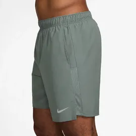 Nike Challenger Dri-Fit 7"-Lined Herren Shorts, grün - US: S