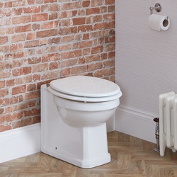 Stand WC mit Toilettensitz in Weiß - Scharniere in Schwarz, Gold, Chrom, Bronze - Richmond Hudson Reed