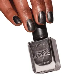Catrice Bold Magnetic Nail Polish 040 Cought in Your Orbit Farblack 10,5 ml