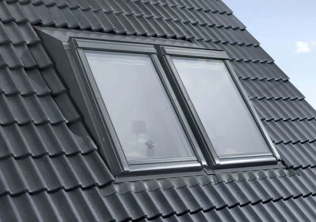 VELUX Kombi-Aufkeilrahmen  EAS MK08 6031E Schiefer Stehfalz Alu