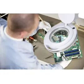 TOOLCRAFT TO-7173471 LED Lupenleuchte 60 SMD LED 8D 3X Vergrößerungsfaktor=3 x 127 mm 2021 Energieeffizienzklasse F (A - G)