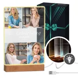 Maverton beleuchteter LED-Rahmen mit eigenem Foto - personalisiertes Acrylglasbild mit Holzständer mit LED-Beleuchtung - Glasfoto für Frauen zum Geburtstag - Größe: 15x24x4,5cm - Fotocollage