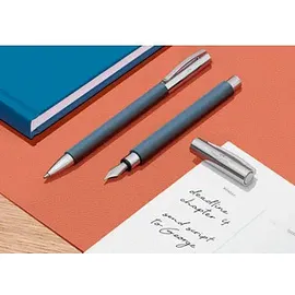 Faber-Castell Ambition Edelharz Patronenfüller blau/silber M (mittel),