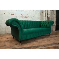 JVmoebel Chesterfield-Sofa klassische Chesterfield Couch 3 Sitzer Sofa Couch Samt Design neu, Die Rückenlehne mit Knöpfen. grün