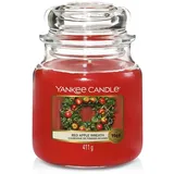 Yankee Candle Red Apple Wreath mittelgroße Kerze 411 g