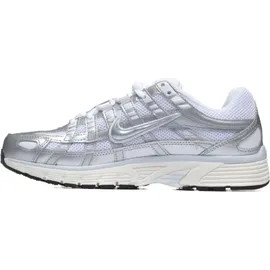 Nike P-6000 Damen White/Metallic Silver/Blue Tint/Sail 38,5